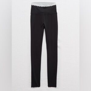 Aerie Black and Gray Scalloped Leggings 7/8 length